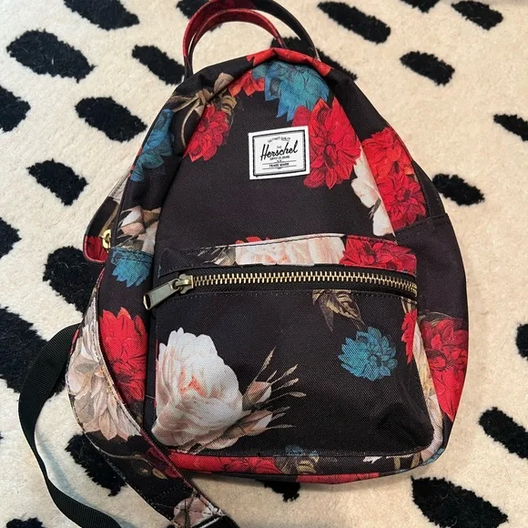 Herschel supply company nova black floral mini backpack purse exc condition - Picture 3 of 7